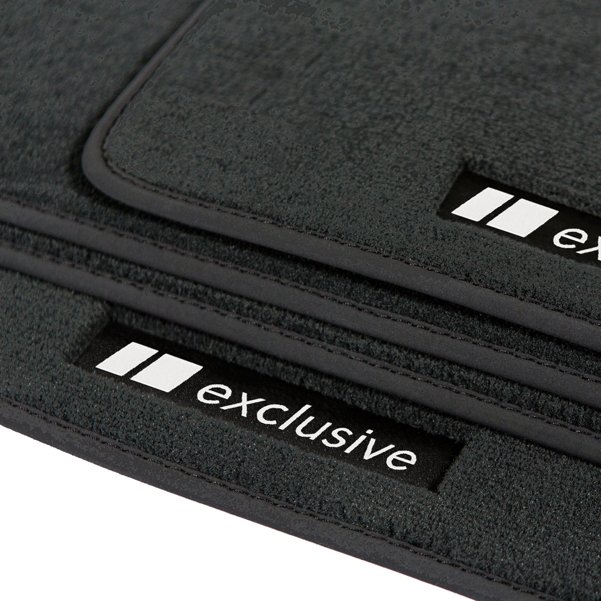 BMW 7-Series &amp; i7 Velour Floor Mats – G70 – Exclusive