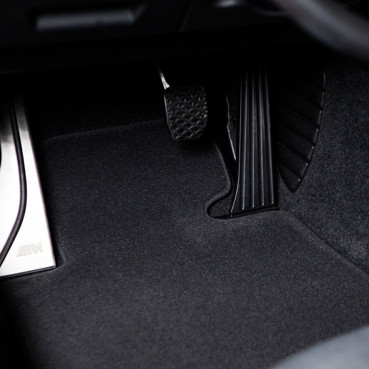 BMW i4 Gran Coupe Velour Floor Mats – G26 – Black