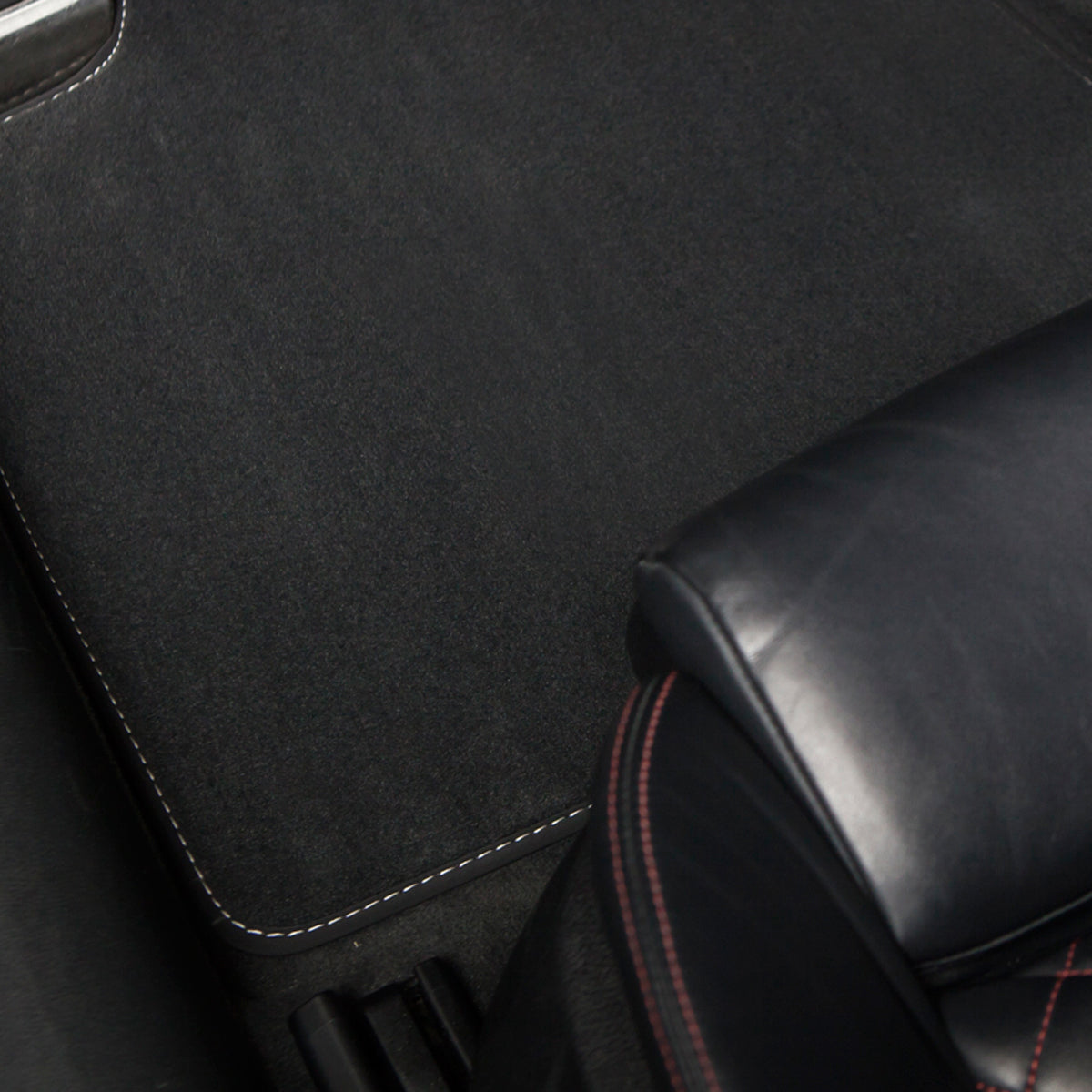 Chevrolet Corvette Velour Floor Mats 2015-2019 – C7 – Silver Stitching