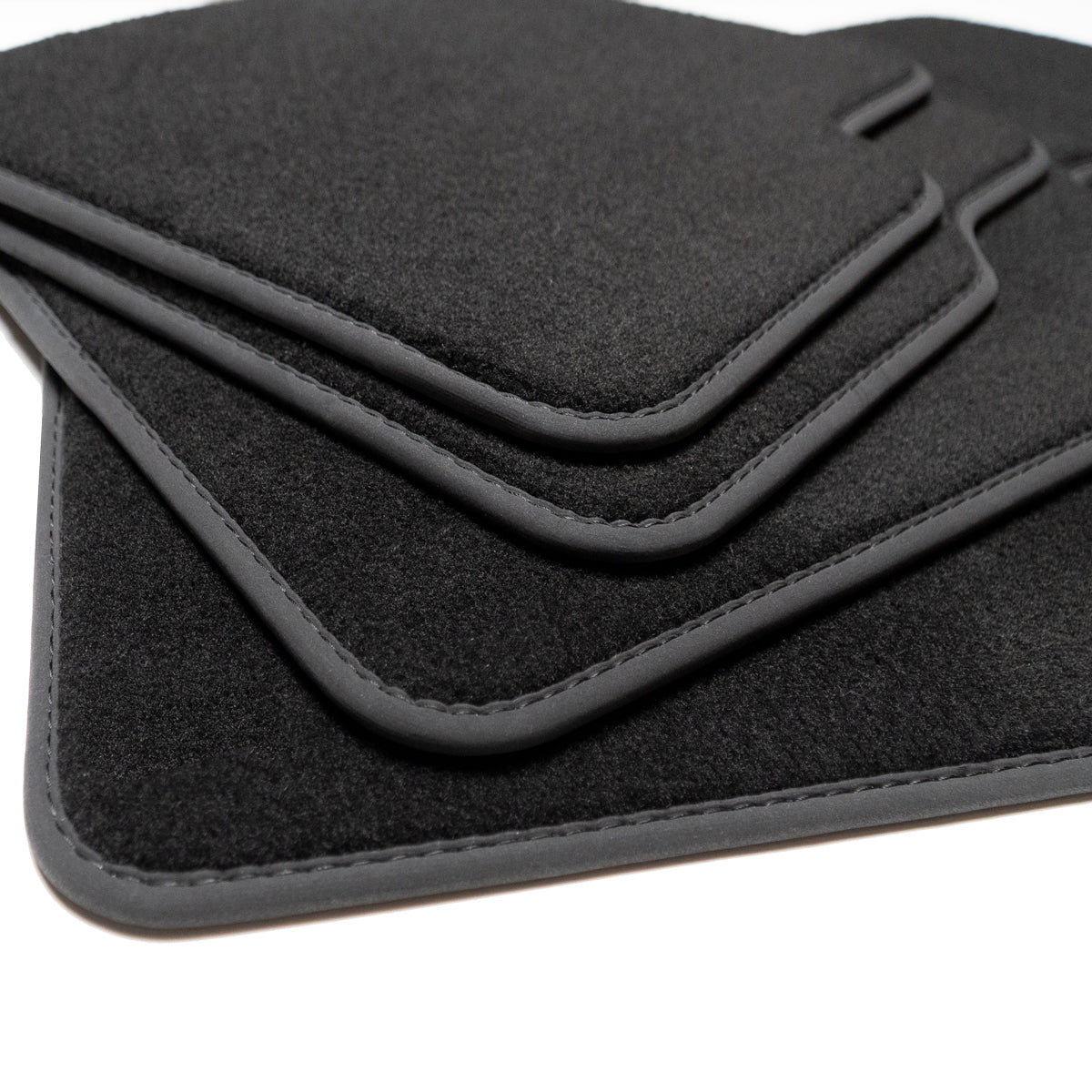 Land Rover Defender 110 Velour Floor Mats 1990-2006 – L316 – Black