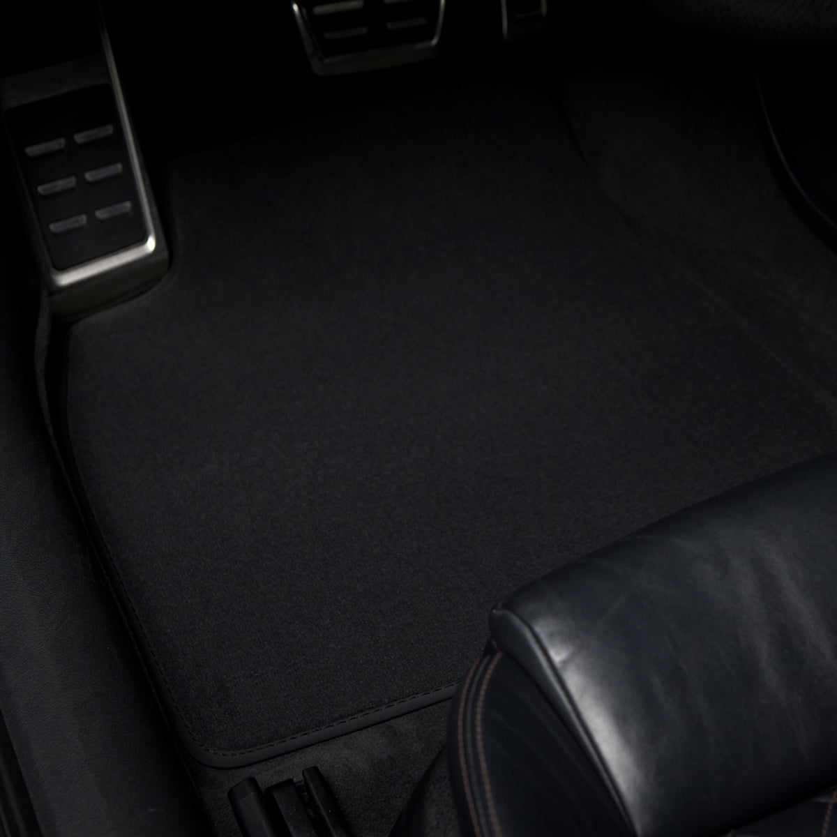 Mercedes S-Class W116 Velour Floor Mats 1973-1980 – Black
