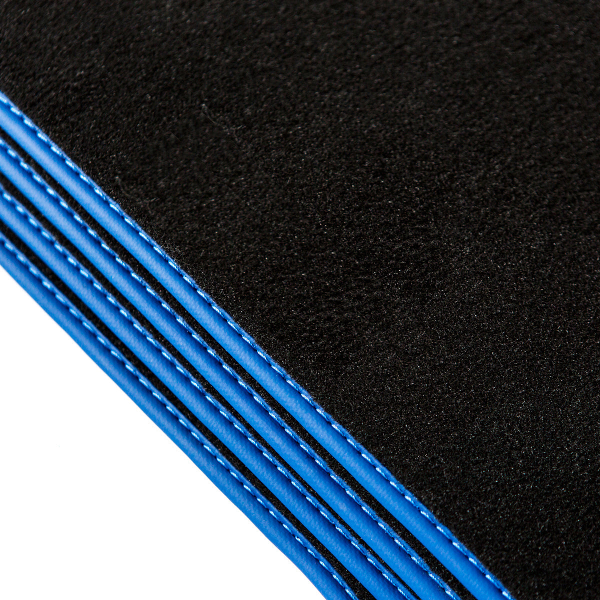 BMW i8 Velour Floor Mats 2014-2021 – L12 &amp; L15 – Blue Edging