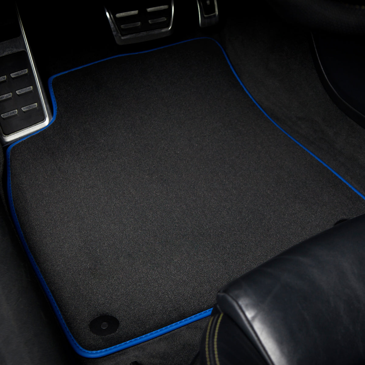 Audi A3 Convertible Velour Floor Mats 2014-2020 – 8V7 – Blue Edging