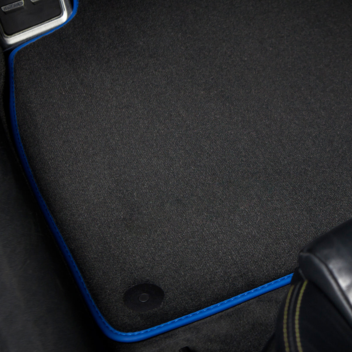 Audi A3 Convertible Velour Floor Mats 2014-2020 – 8V7 – Blue Edging