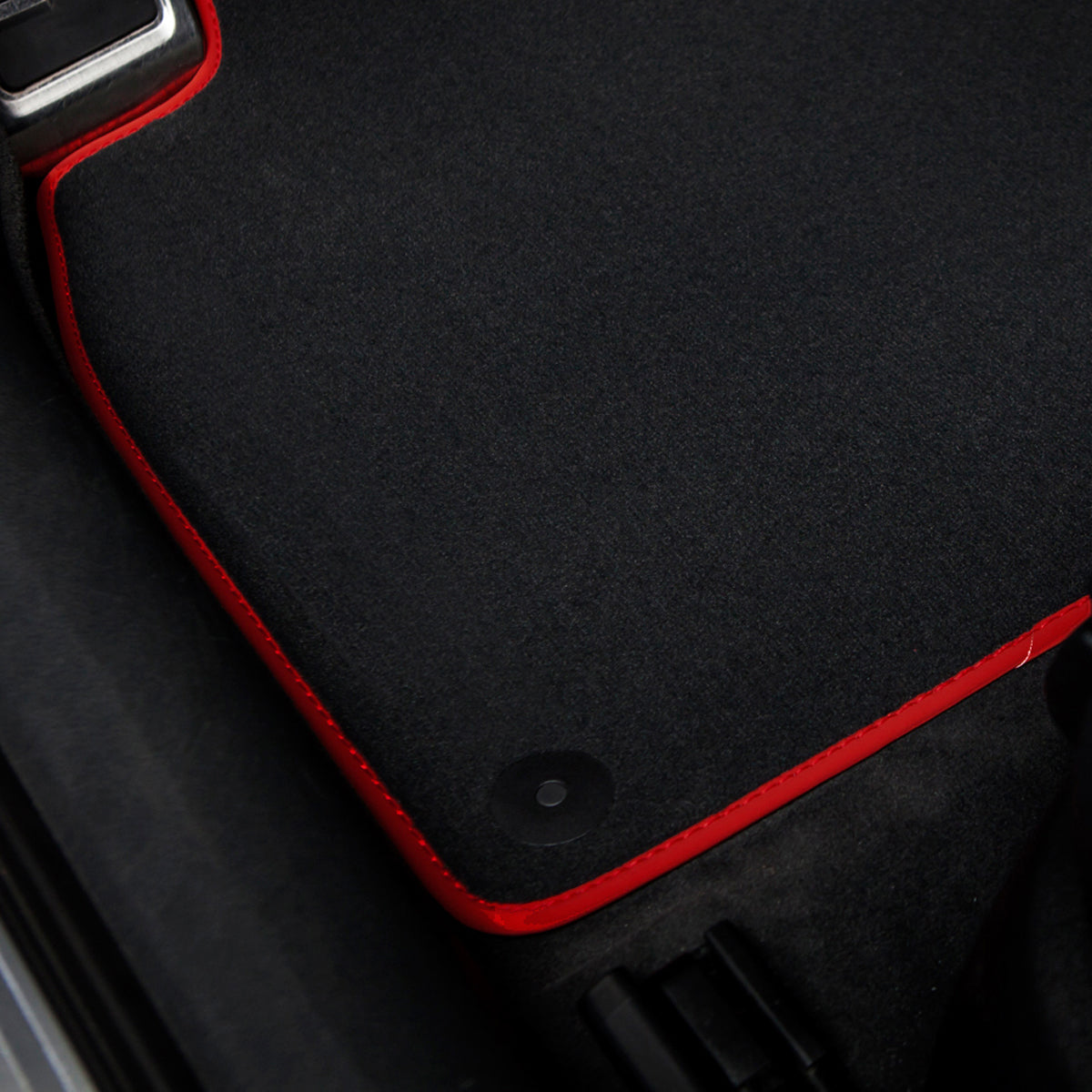 Audi A5 / S5 / RS5 Velour Floor Mats 2008-2017 – 8F7, 8T3 – Red Edging