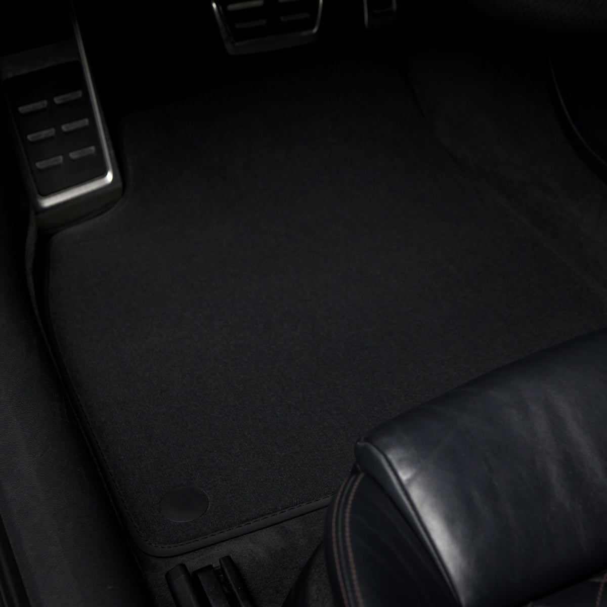 Velour Floor Mat Set – Black – For Mercedes E-Class Coupe C207 (2009-2017)