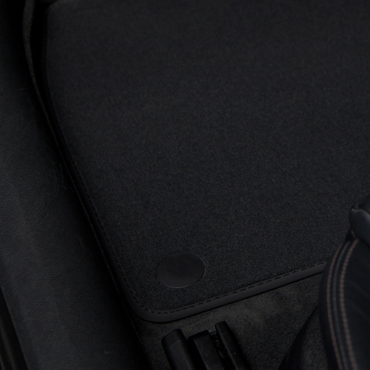 Mercedes S-Class Coupé Velour Floor Mats 1981-1991 – C126 – Black