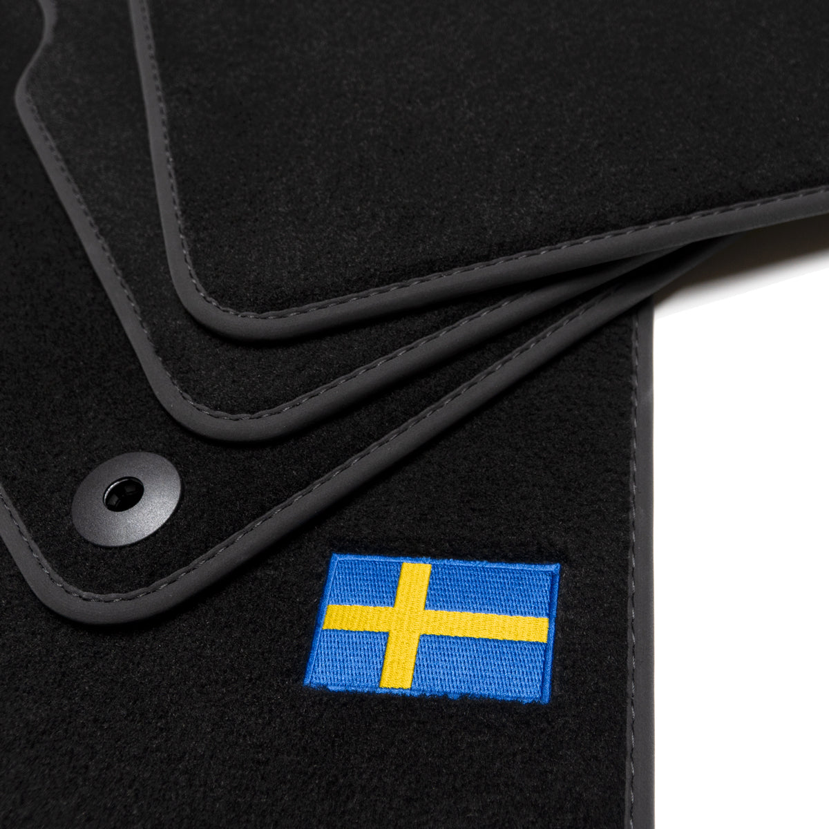 Red Trim Carpet Floor Mats For Volvo S40 / V40 2004-2012 – Tailored Fit With Clips, UK-Made