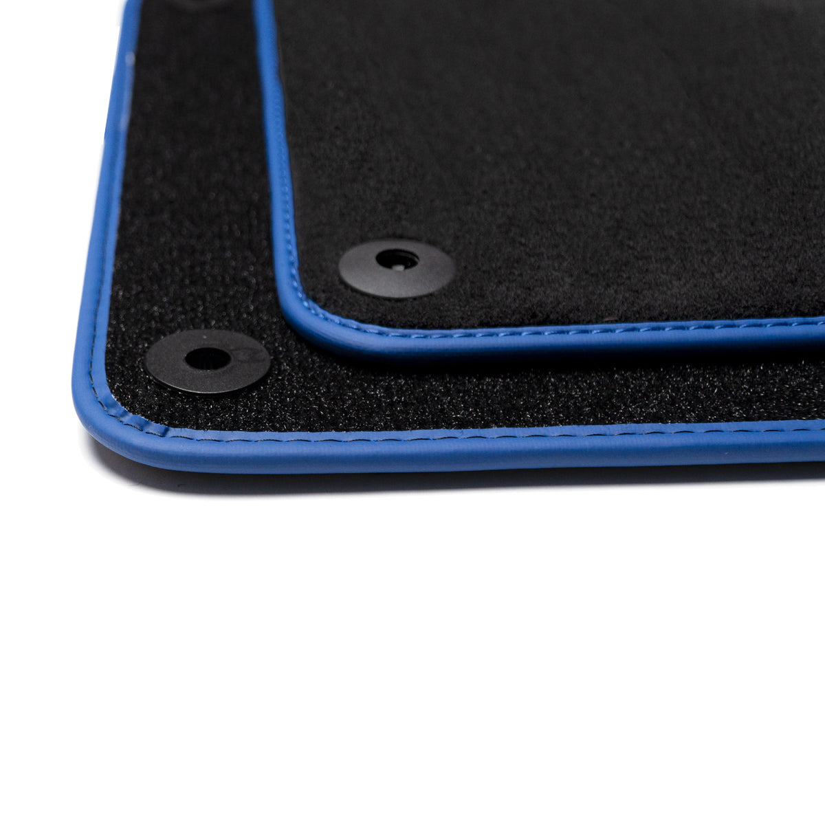 https://matwise.com/cdn/shop/products/Volvo-Velour-Carpet-Floor-Mats-Blue-Edging-09_1200x.jpg?v=1669938563